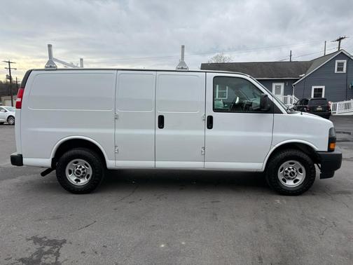 2019 GMC Savana 2500 Work Van