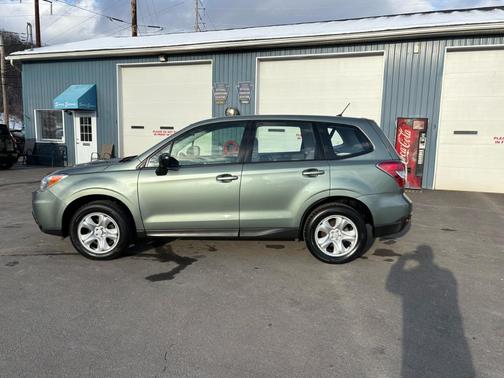 2015 Subaru Forester 2.5i