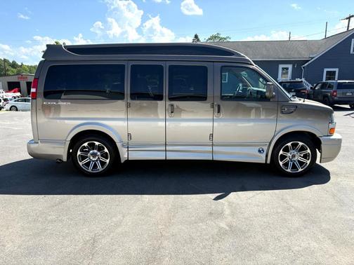 2017 Chevrolet Express 2500 Work Van