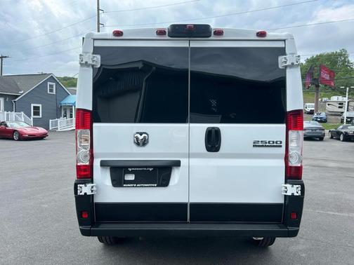 White 2025 RAM ProMaster 2500 Base