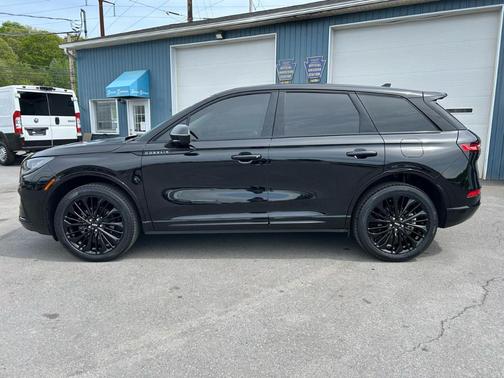 Black 2023 Lincoln Corsair Standard