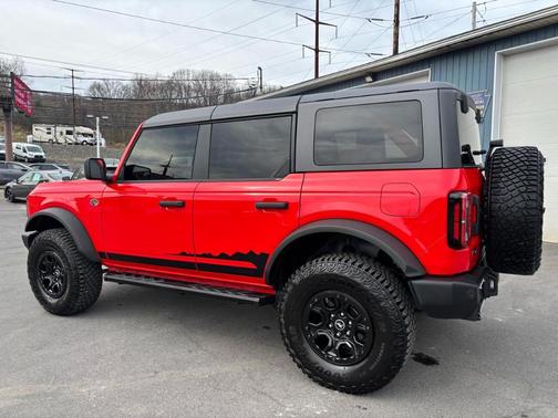 Red 2022 Ford Bronco Wildtrak