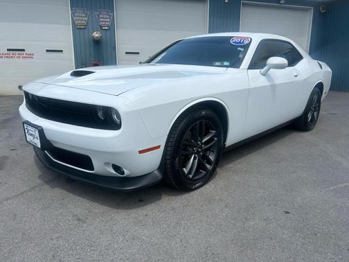 White 2019 Dodge Challenger GT