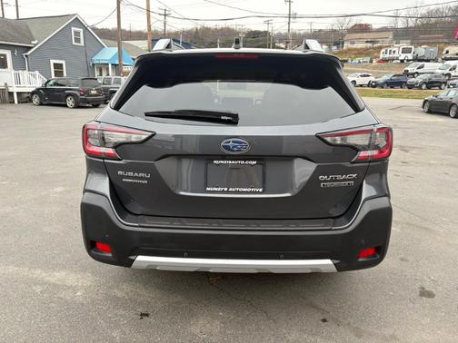 2024 Subaru Outback Touring XT