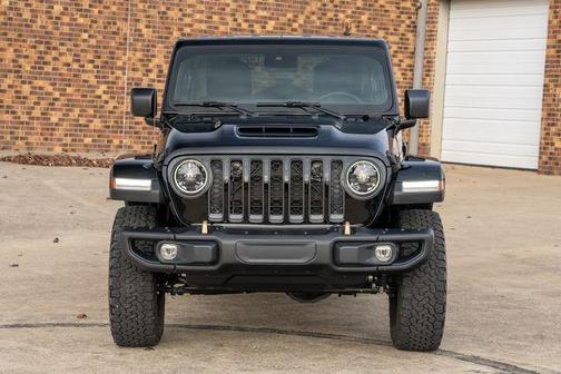Photo 2 of 32 of 2023 Jeep Wrangler Rubicon 392
