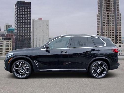Photo 4 of 32 of 2023 BMW X5 sDrive40i