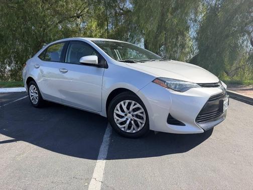 Classic Silver Metallic 2019 Toyota Corolla LE