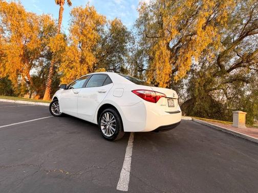 Super White 2015 Toyota Corolla L