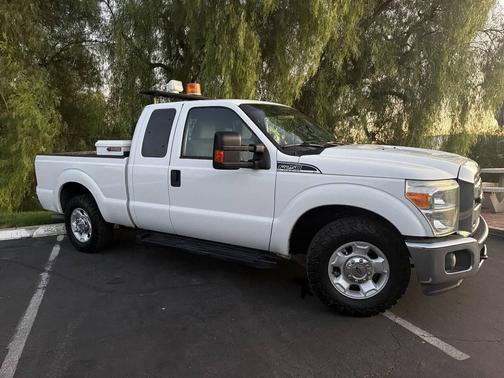 Oxford White 2011 Ford F-250 XLT