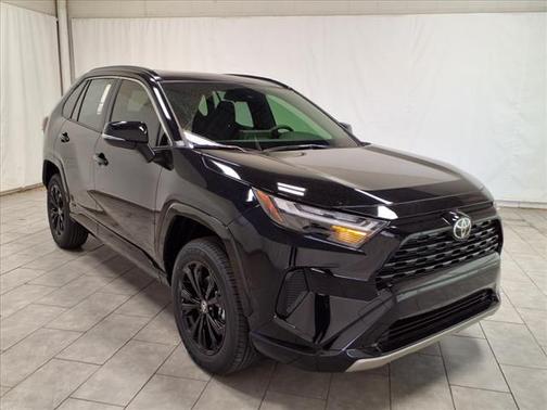 2025 Toyota RAV4 Hybrid SE