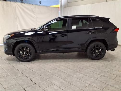 2025 Toyota RAV4 Hybrid SE