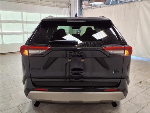 2025 Toyota RAV4 Hybrid SE