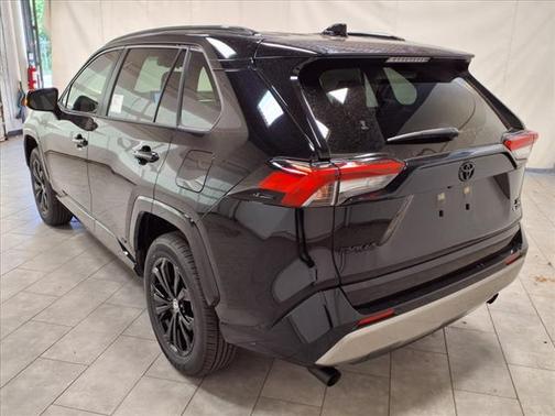 2025 Toyota RAV4 Hybrid SE