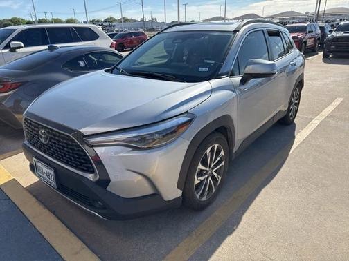 Celestite 2024 Toyota Corolla Cross XLE