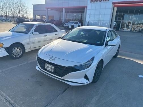 2021 Hyundai ELANTRA SEL
