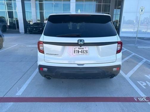 Platinum White Pearl 2021 Honda Passport 2WD EX-L
