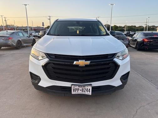 Summit White 2019 Chevrolet Traverse LS