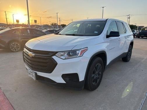 Summit White 2019 Chevrolet Traverse LS