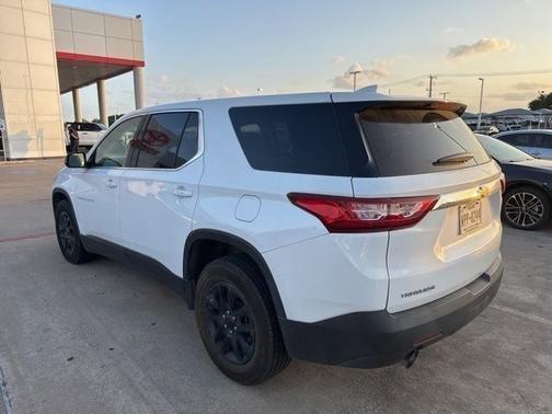 Summit White 2019 Chevrolet Traverse LS