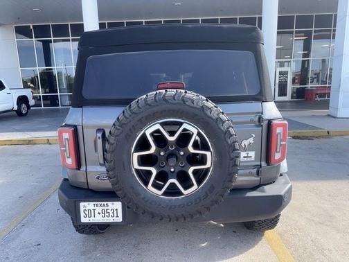 Carbonized Gray Metallic 2022 Ford Bronco Outer Banks