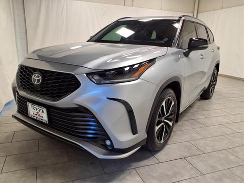 2022 Toyota Highlander XSE