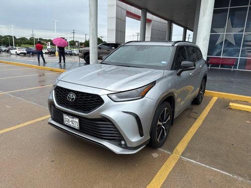 2022 Toyota Highlander XSE