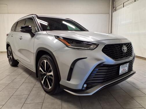 2022 Toyota Highlander XSE