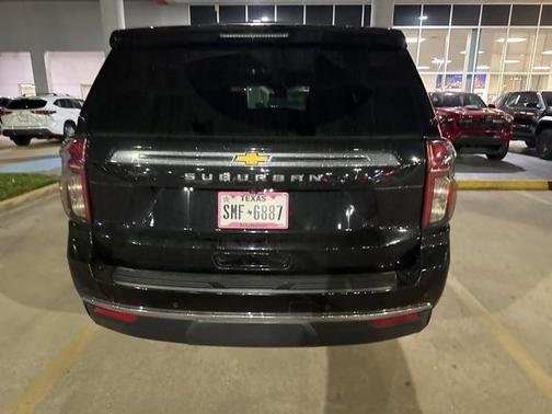 2023 Chevrolet Suburban LS