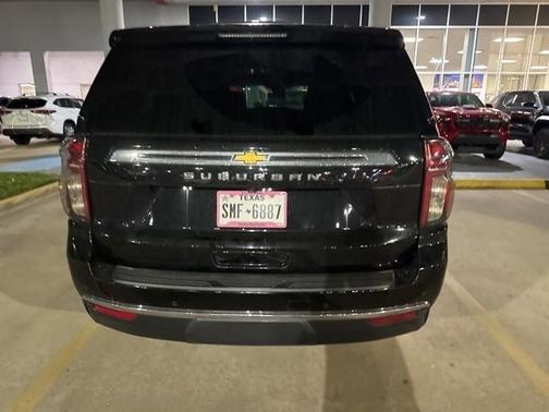 2023 Chevrolet Suburban LS