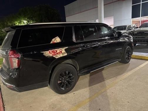 2023 Chevrolet Suburban LS