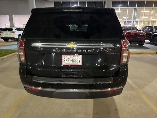 2023 Chevrolet Suburban LS