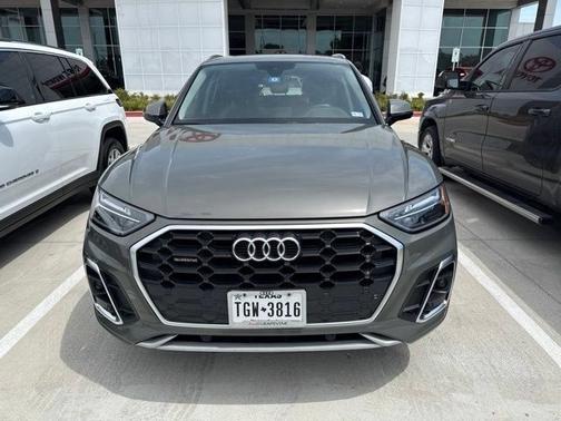 Chronos Gray Metallic 2023 Audi Q5 45 S line Premium