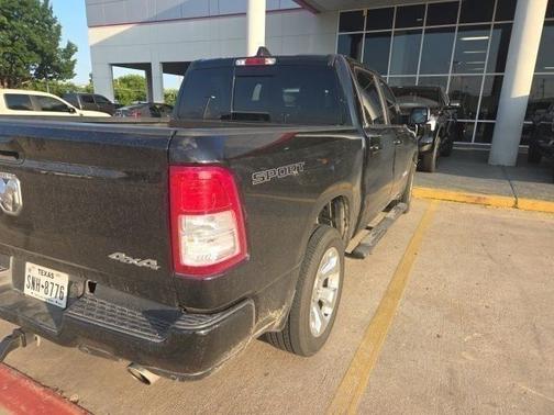 Diamond Black Crystal Pearlcoat 2022 RAM 1500 Big Horn/Lone Star