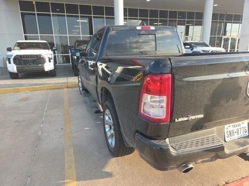 Diamond Black Crystal Pearlcoat 2022 RAM 1500 Big Horn/Lone Star