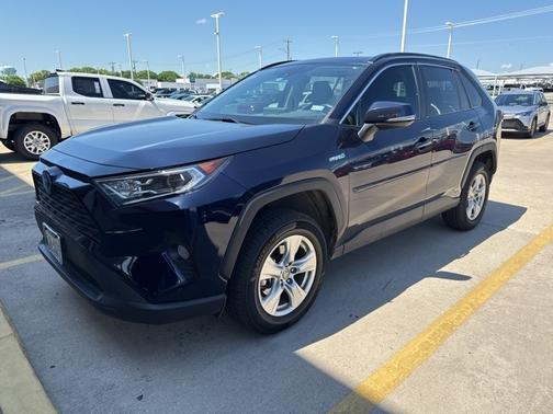 2021 Toyota RAV4 Hybrid XLE