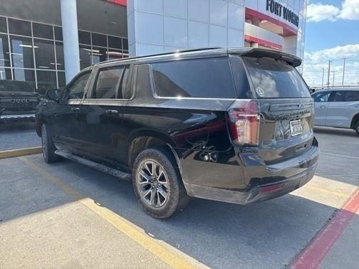 2023 Chevrolet Suburban 4WD Z71