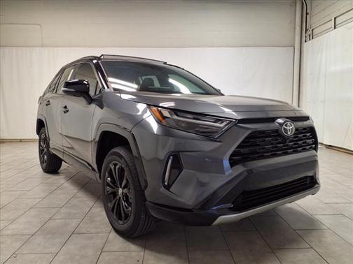 2025 Toyota RAV4 Hybrid SE