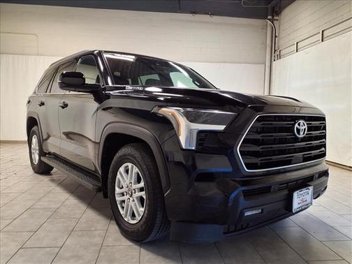 2025 Toyota Sequoia SR5