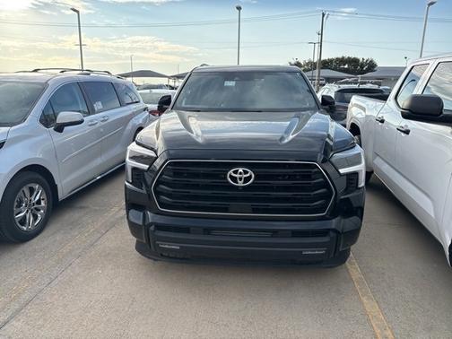 2025 Toyota Sequoia SR5