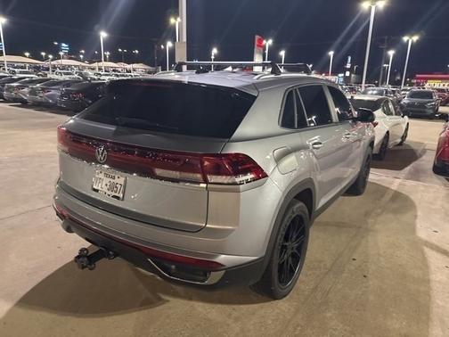 2024 Volkswagen Atlas Cross Sport 2.0T SE w/Technology