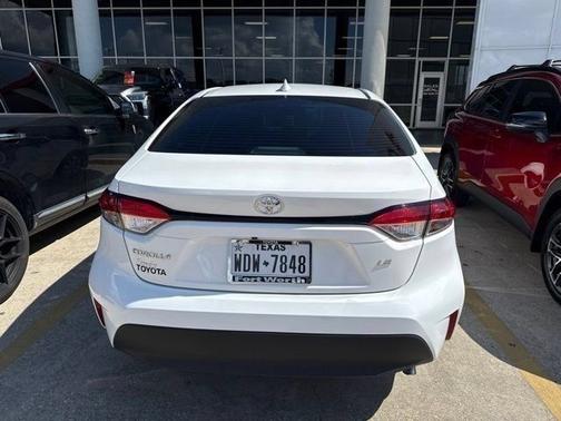 Ice Cap 2024 Toyota Corolla LE