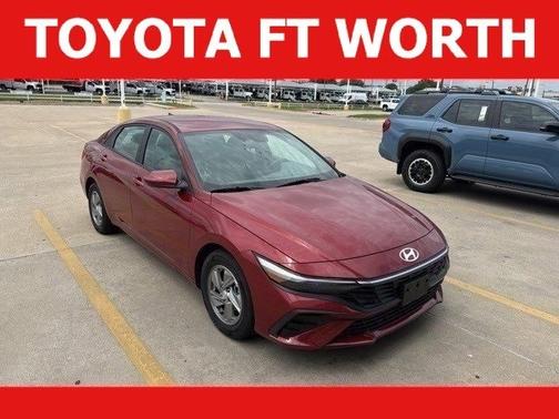2024 Hyundai ELANTRA SE