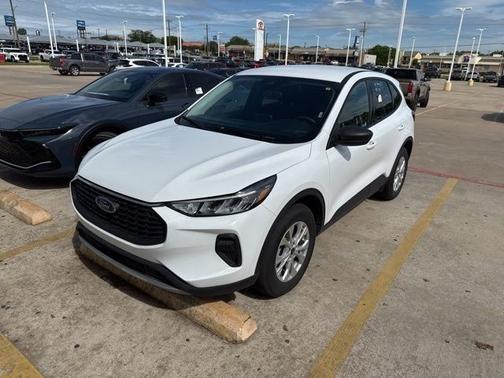 Oxford White 2025 Ford Escape Active