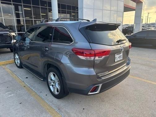 Predawn Gray Mica 2018 Toyota Highlander Limited