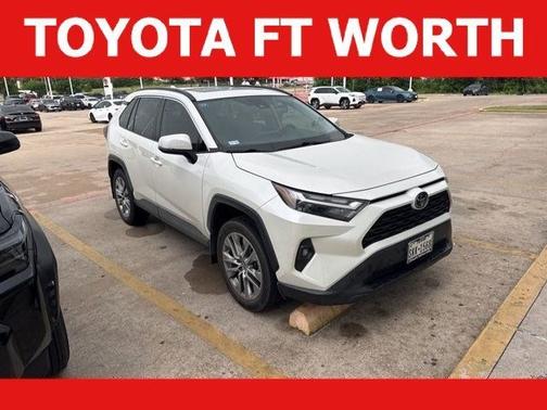 Blizzard Pearl 2022 Toyota RAV4 XLE Premium