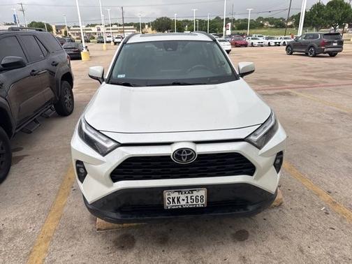 Blizzard Pearl 2022 Toyota RAV4 XLE Premium
