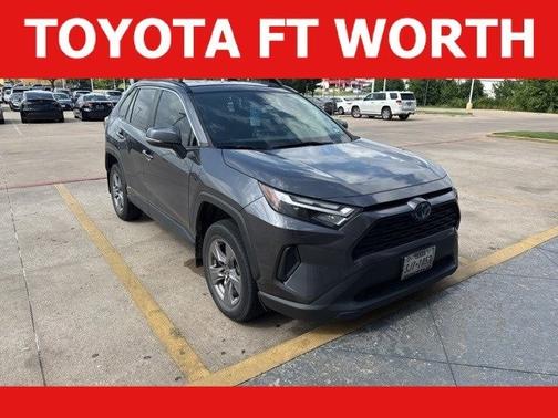 2022 Toyota RAV4 Hybrid XLE