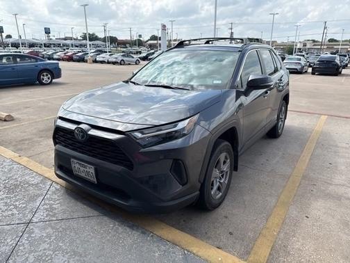 2022 Toyota RAV4 Hybrid XLE