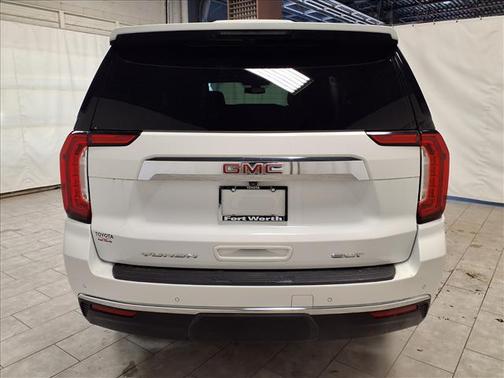 2022 GMC Yukon SLT