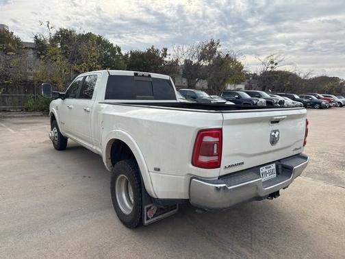 2019 RAM 3500 Laramie Crew Cab 4x4 8' Box